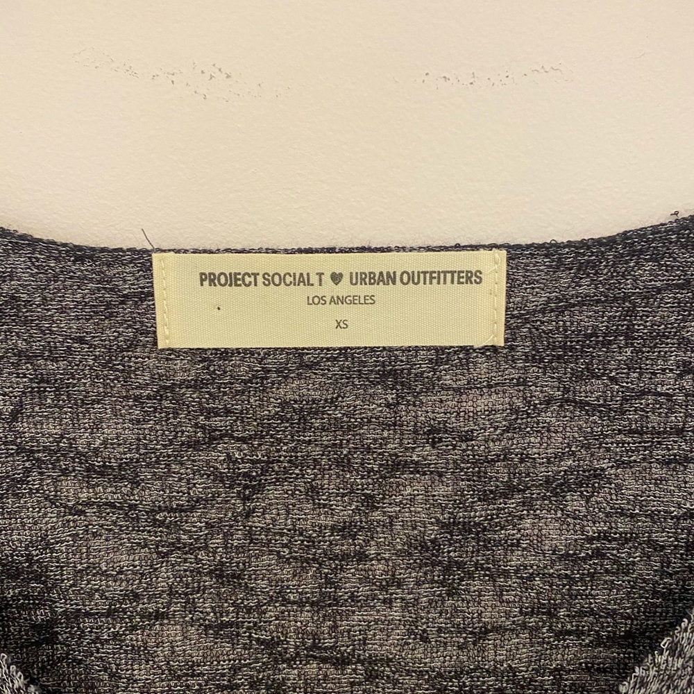 Urban Outfitters Grey Burnout Vneck Tee - Picture 4 of 5